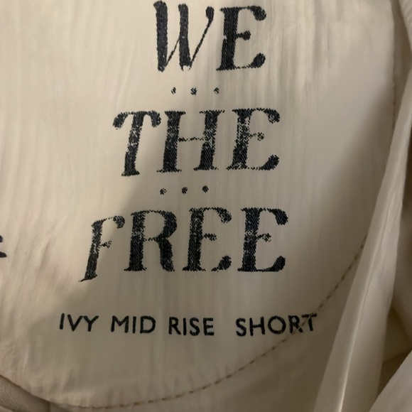 ✅✅🌷Free People “ We the Free” Ivy Mid Rise Short 31 Crystal Clear - Picture 9 of 11